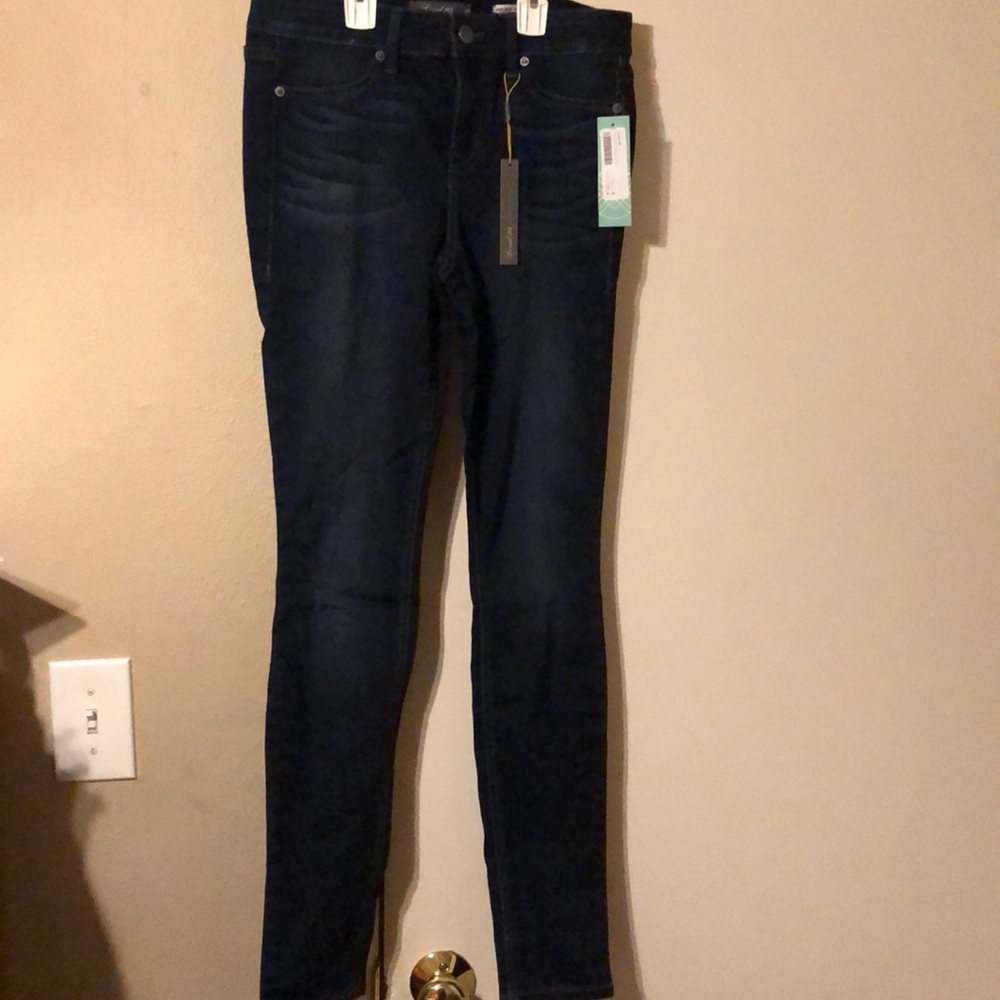 Dark washed jeggings